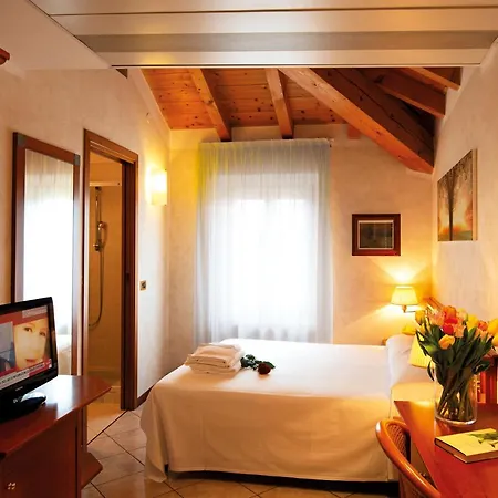 Отель Corte Regina 3*