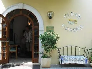 Corte Regina Готель Сірміоне